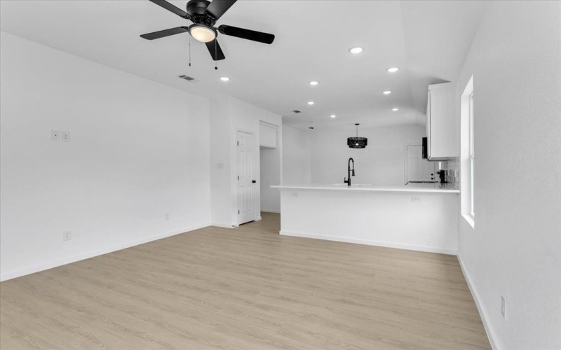415 E Monterey Street, Denison, TX 75021, 3 Bedrooms Bedrooms, ,2 BathroomsBathrooms,Residential,For Sale,415 E Monterey Street,20857802