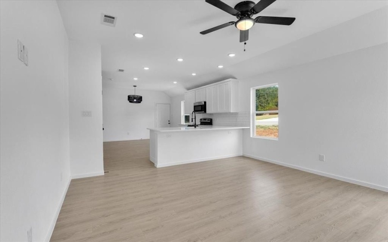 415 E Monterey Street, Denison, TX 75021, 3 Bedrooms Bedrooms, ,2 BathroomsBathrooms,Residential,For Sale,415 E Monterey Street,20857802