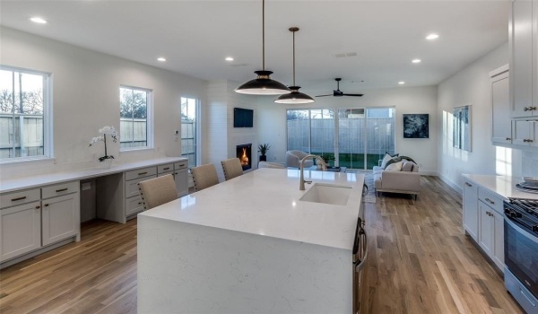 5601 Santa Fe Avenue, Dallas, TX 75214, 3 Bedrooms Bedrooms, ,2 BathroomsBathrooms,Residential Lease,For Rent,5601 Santa Fe Avenue,20860671