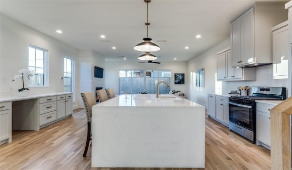 5601 Santa Fe Avenue, Dallas, TX 75214, 3 Bedrooms Bedrooms, ,2 BathroomsBathrooms,Residential Lease,For Rent,5601 Santa Fe Avenue,20860671