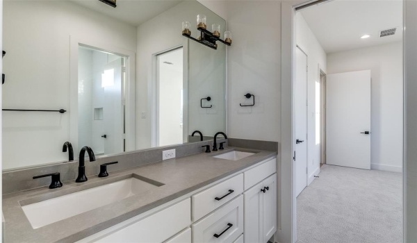 5601 Santa Fe Avenue, Dallas, TX 75214, 3 Bedrooms Bedrooms, ,2 BathroomsBathrooms,Residential Lease,For Rent,5601 Santa Fe Avenue,20860671