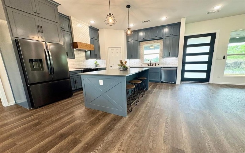 372 County Road 4300, Greenville, TX 75401, 4 Habitaciones Habitaciones , ,2 BañosBaños,Residential,En Venta,372 County Road 4300,20857845
