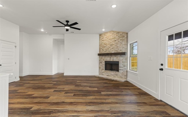 200 Meadow Lake Drive, Gun Barrel City, TX 75156, 3 Habitaciones Habitaciones , ,2 BañosBaños,Residential,En Venta,200 Meadow Lake Drive,20860738