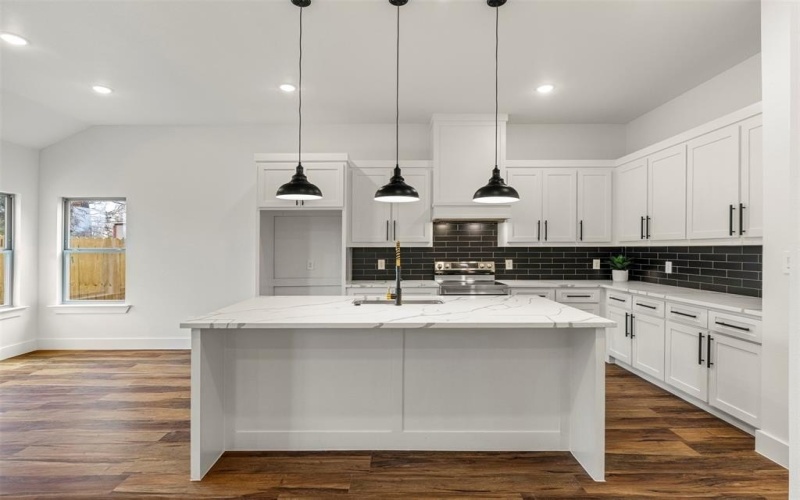 200 Meadow Lake Drive, Gun Barrel City, TX 75156, 3 Habitaciones Habitaciones , ,2 BañosBaños,Residential,En Venta,200 Meadow Lake Drive,20860738