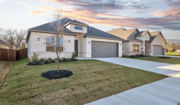 909 Boston Lane, River Oaks, TX 76114, 4 Bedrooms Bedrooms, ,2 BathroomsBathrooms,Residential,For Sale,909 Boston Lane,20858035