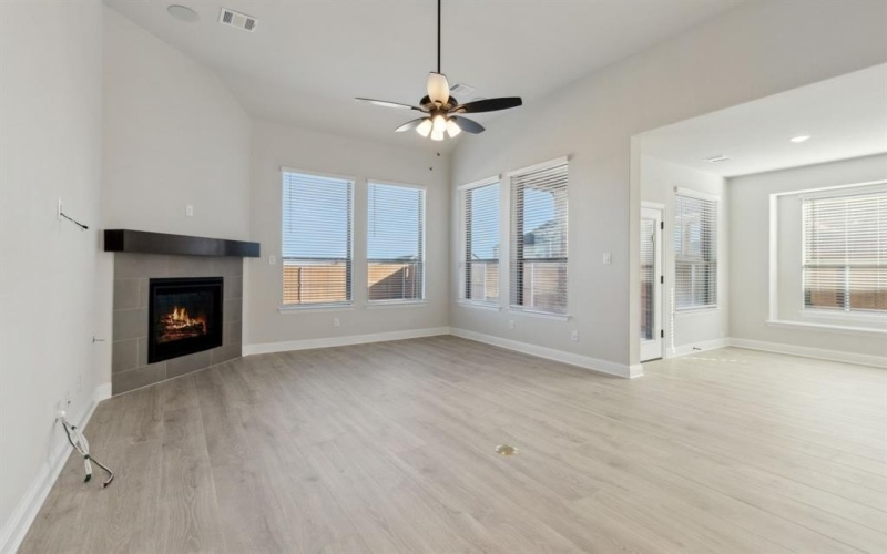 3825 Summerfield Drive, Heartland, TX 75114, 4 Bedrooms Bedrooms, ,3 BathroomsBathrooms,Residential,For Sale,3825 Summerfield Drive,20858050