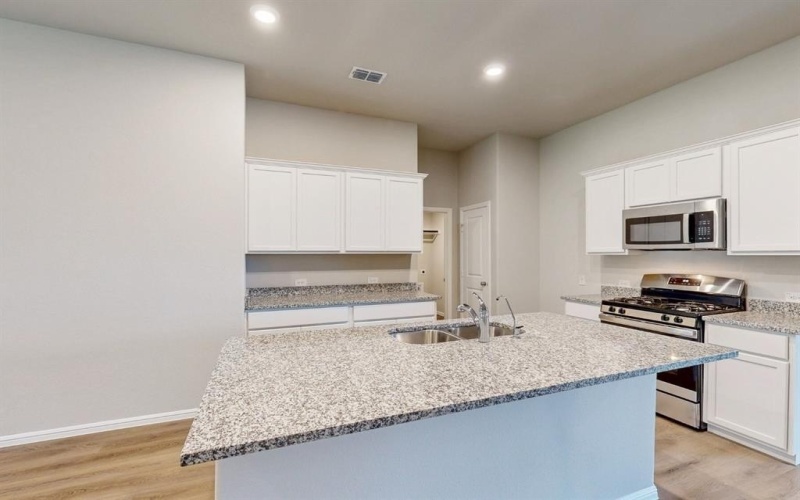 3325 Fortress Way, Denton, TX 76208, 3 Bedrooms Bedrooms, ,2 BathroomsBathrooms,Residential,For Sale,3325 Fortress Way,20860804