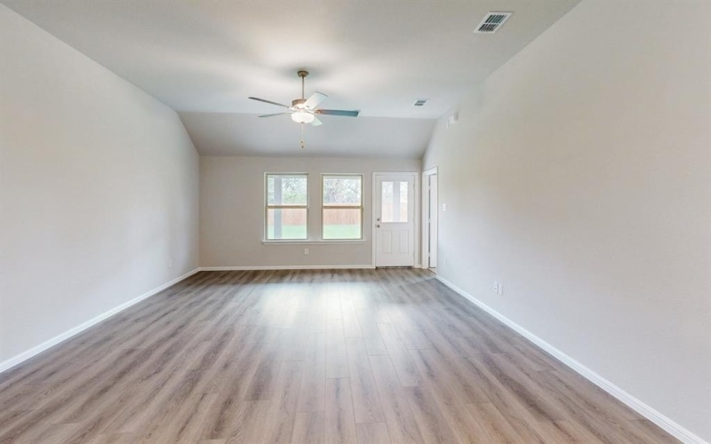 3325 Fortress Way, Denton, TX 76208, 3 Bedrooms Bedrooms, ,2 BathroomsBathrooms,Residential,For Sale,3325 Fortress Way,20860804