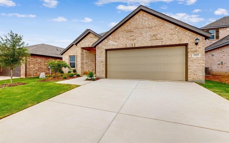 3325 Fortress Way, Denton, TX 76208, 3 Bedrooms Bedrooms, ,2 BathroomsBathrooms,Residential,For Sale,3325 Fortress Way,20860804