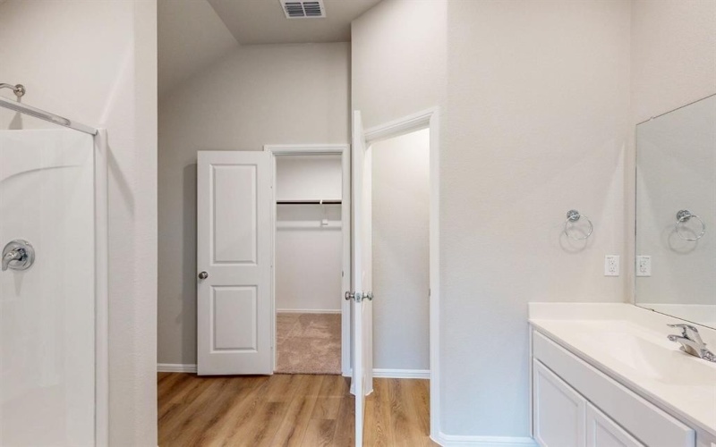 3325 Fortress Way, Denton, TX 76208, 3 Bedrooms Bedrooms, ,2 BathroomsBathrooms,Residential,For Sale,3325 Fortress Way,20860804