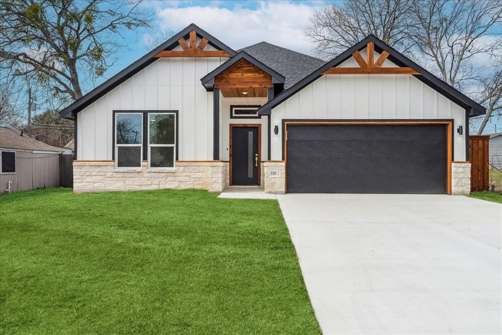 225 West Place, White Settlement, TX 76108, 3 Bedrooms Bedrooms, ,2 BathroomsBathrooms,Residential,For Sale,225 West Place,20858064