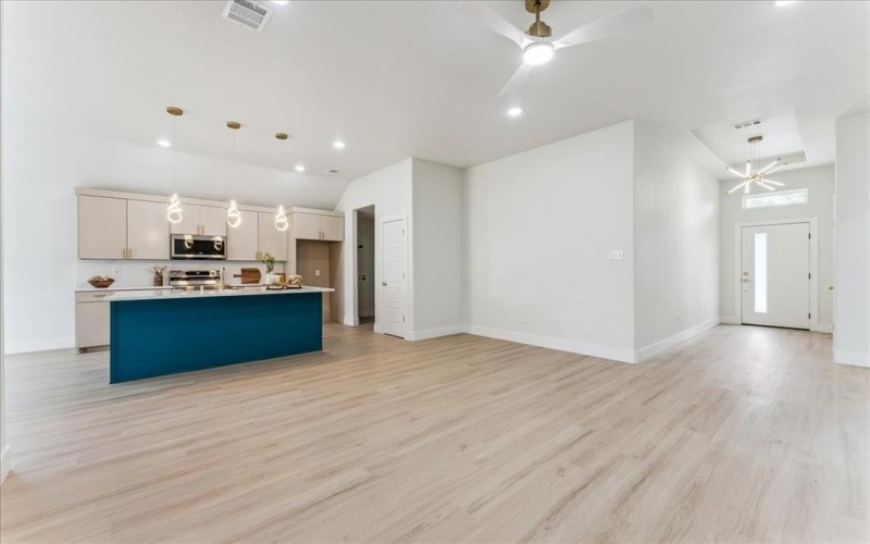 225 West Place, White Settlement, TX 76108, 3 Bedrooms Bedrooms, ,2 BathroomsBathrooms,Residential,For Sale,225 West Place,20858064