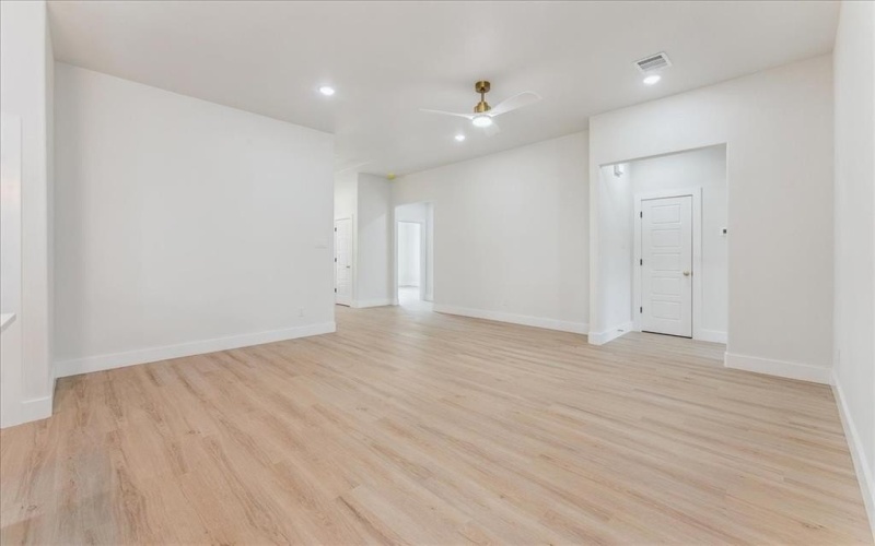 225 West Place, White Settlement, TX 76108, 3 Bedrooms Bedrooms, ,2 BathroomsBathrooms,Residential,For Sale,225 West Place,20858064