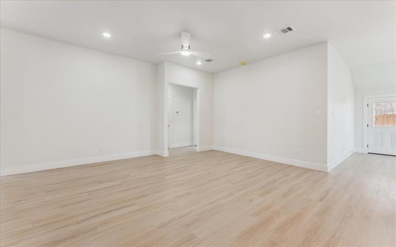 225 West Place, White Settlement, TX 76108, 3 Bedrooms Bedrooms, ,2 BathroomsBathrooms,Residential,For Sale,225 West Place,20858064