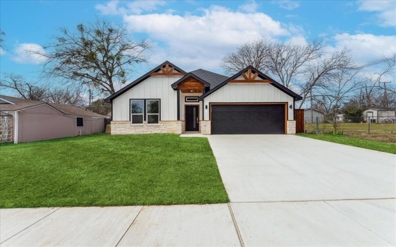 225 West Place, White Settlement, TX 76108, 3 Bedrooms Bedrooms, ,2 BathroomsBathrooms,Residential,For Sale,225 West Place,20858064