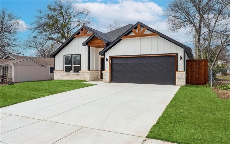 225 West Place, White Settlement, TX 76108, 3 Bedrooms Bedrooms, ,2 BathroomsBathrooms,Residential,For Sale,225 West Place,20858064