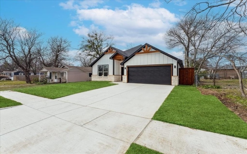 225 West Place, White Settlement, TX 76108, 3 Bedrooms Bedrooms, ,2 BathroomsBathrooms,Residential,For Sale,225 West Place,20858064