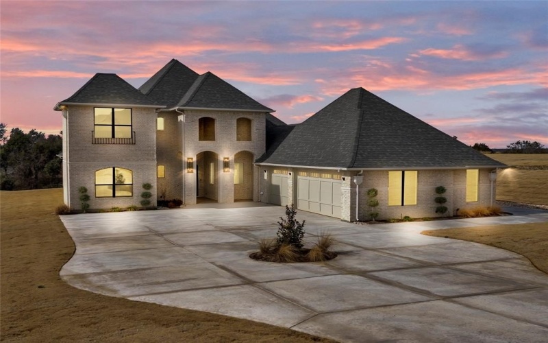 129 Helton Drive, Granbury, TX 76049, 4 Habitaciones Habitaciones , ,3 BañosBaños,Residential,En Venta,129 Helton Drive,20860840