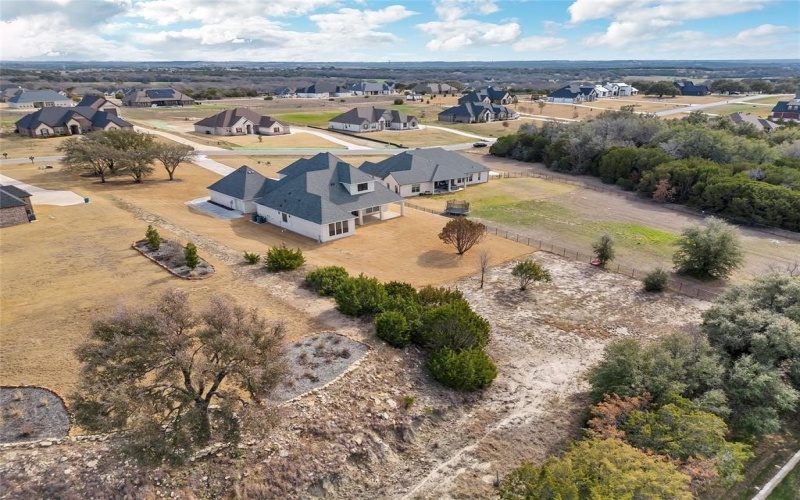 129 Helton Drive, Granbury, TX 76049, 4 Habitaciones Habitaciones , ,3 BañosBaños,Residential,En Venta,129 Helton Drive,20860840
