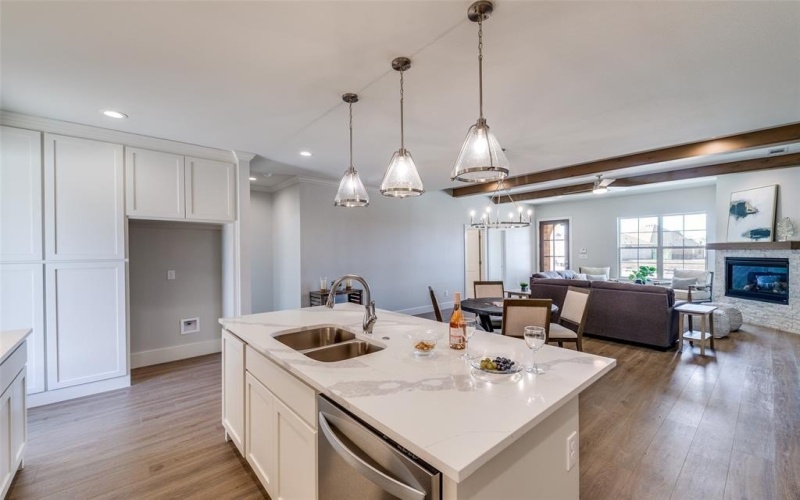 635 Community Lane, Rockwall, TX 75087, 3 Bedrooms Bedrooms, ,3 BathroomsBathrooms,Residential,For Sale,635 Community Lane,20860871