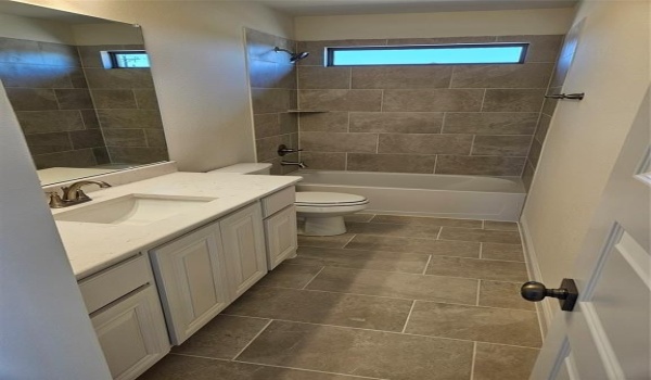 1623 W Farmington Road, Van Alstyne, TX 75495, 5 Bedrooms Bedrooms, ,5 BathroomsBathrooms,Residential,For Sale,1623 W Farmington Road,20858207