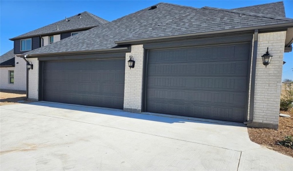 1623 W Farmington Road, Van Alstyne, TX 75495, 5 Bedrooms Bedrooms, ,5 BathroomsBathrooms,Residential,For Sale,1623 W Farmington Road,20858207