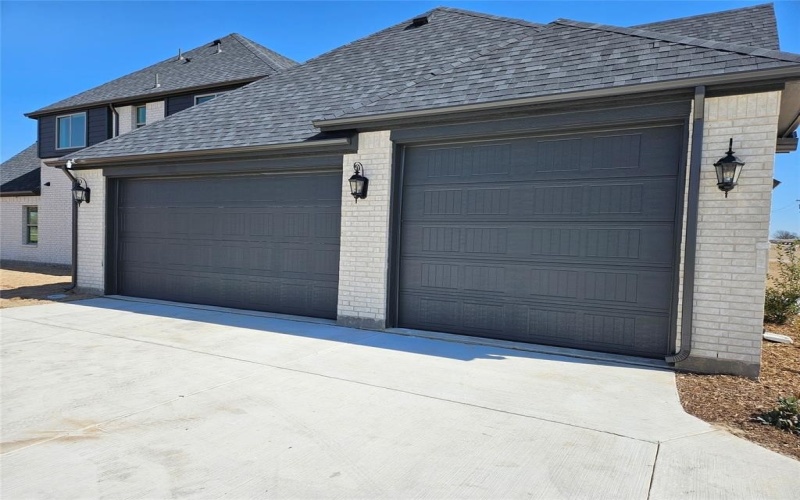 1623 W Farmington Road, Van Alstyne, TX 75495, 5 Bedrooms Bedrooms, ,5 BathroomsBathrooms,Residential,For Sale,1623 W Farmington Road,20858207