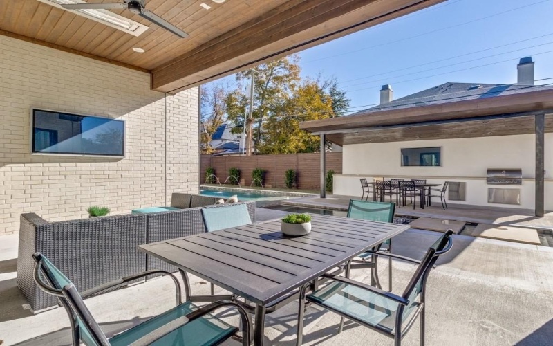 6426 Northwood Road, Dallas, TX 75225, 5 Bedrooms Bedrooms, ,7 BathroomsBathrooms,Residential,For Sale,6426 Northwood Road,20860994