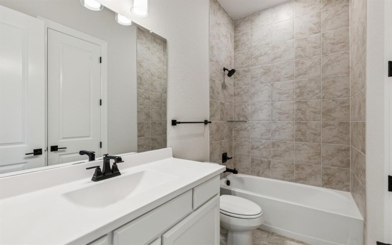 9717 Dahlia Boulevard, Mesquite, TX 75126, 3 Bedrooms Bedrooms, ,2 BathroomsBathrooms,Residential,For Sale,9717 Dahlia Boulevard,20858238
