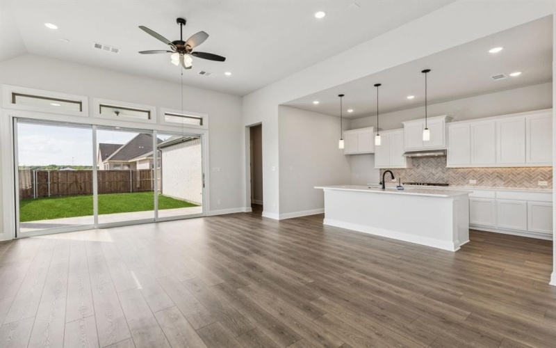 9717 Dahlia Boulevard, Mesquite, TX 75126, 3 Bedrooms Bedrooms, ,2 BathroomsBathrooms,Residential,For Sale,9717 Dahlia Boulevard,20858238