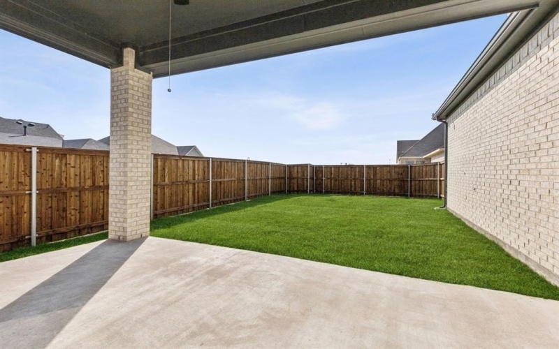 9717 Dahlia Boulevard, Mesquite, TX 75126, 3 Bedrooms Bedrooms, ,2 BathroomsBathrooms,Residential,For Sale,9717 Dahlia Boulevard,20858238