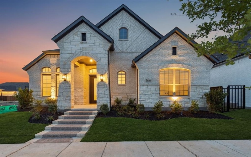 9717 Dahlia Boulevard, Mesquite, TX 75126, 3 Bedrooms Bedrooms, ,2 BathroomsBathrooms,Residential,For Sale,9717 Dahlia Boulevard,20858238