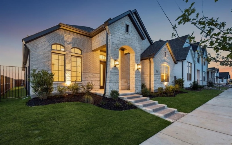 9717 Dahlia Boulevard, Mesquite, TX 75126, 3 Bedrooms Bedrooms, ,2 BathroomsBathrooms,Residential,For Sale,9717 Dahlia Boulevard,20858238