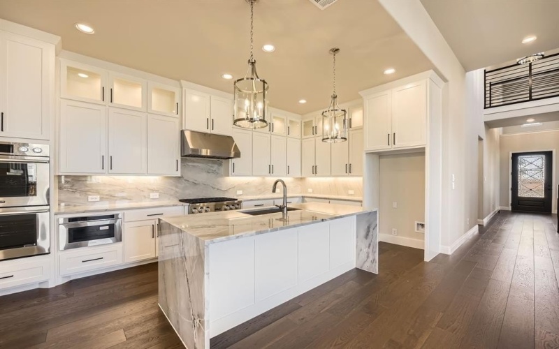 8613 Belclaire Drive, The Colony, TX 75056, 5 Habitaciones Habitaciones , ,6 BañosBaños,Residential,En Venta,8613 Belclaire Drive,20861024