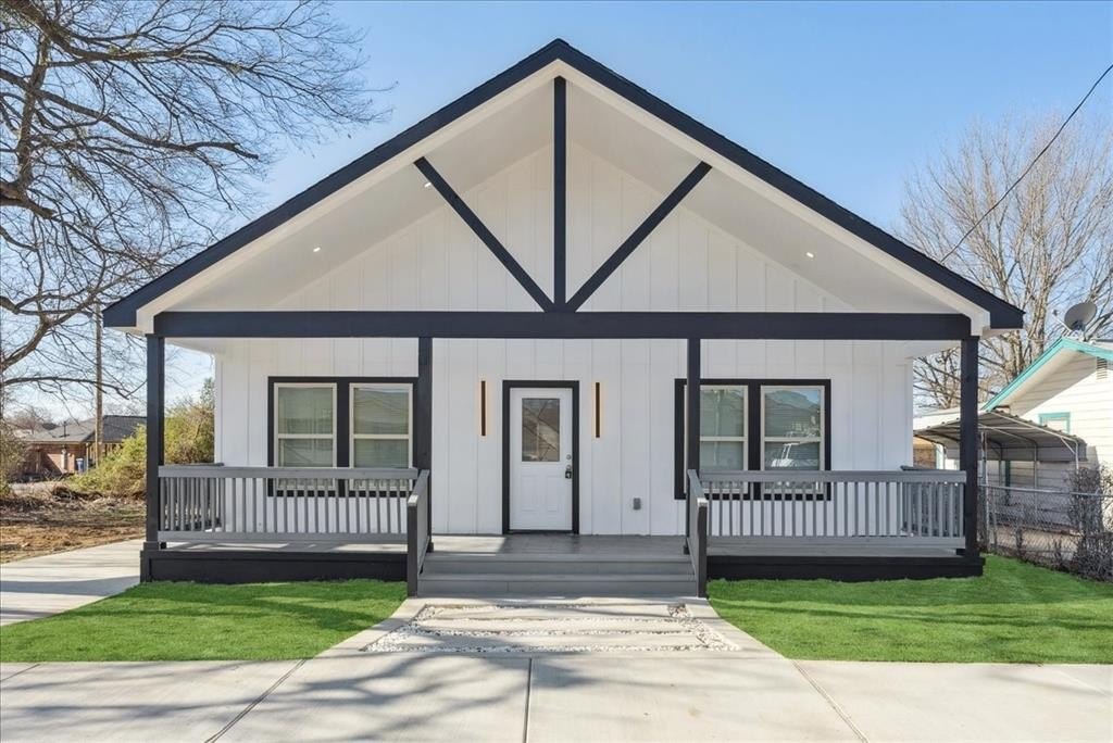 724 Perry Avenue, Waxahachie, TX 75165, 3 Habitaciones Habitaciones , ,2 BañosBaños,Residential,En Venta,724 Perry Avenue,20858359