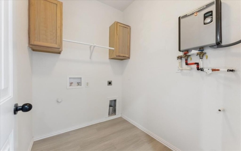 724 Perry Avenue, Waxahachie, TX 75165, 3 Habitaciones Habitaciones , ,2 BañosBaños,Residential,En Venta,724 Perry Avenue,20858359