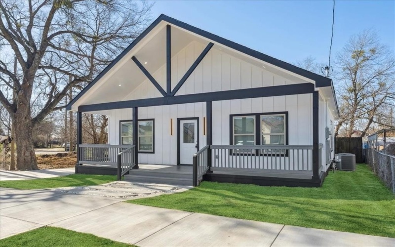 724 Perry Avenue, Waxahachie, TX 75165, 3 Habitaciones Habitaciones , ,2 BañosBaños,Residential,En Venta,724 Perry Avenue,20858359
