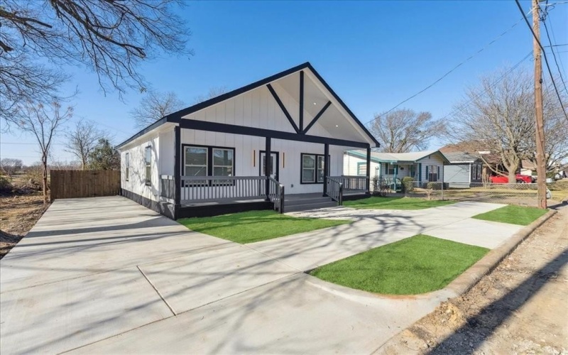 724 Perry Avenue, Waxahachie, TX 75165, 3 Habitaciones Habitaciones , ,2 BañosBaños,Residential,En Venta,724 Perry Avenue,20858359