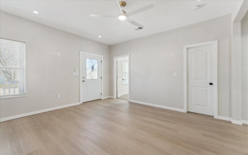 724 Perry Avenue, Waxahachie, TX 75165, 3 Habitaciones Habitaciones , ,2 BañosBaños,Residential,En Venta,724 Perry Avenue,20858359