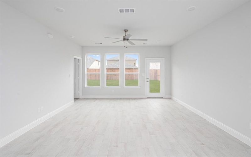 526 Oceania, Seagoville, TX 75159, 4 Bedrooms Bedrooms, ,2 BathroomsBathrooms,Residential Lease,For Rent,526 Oceania,20858553