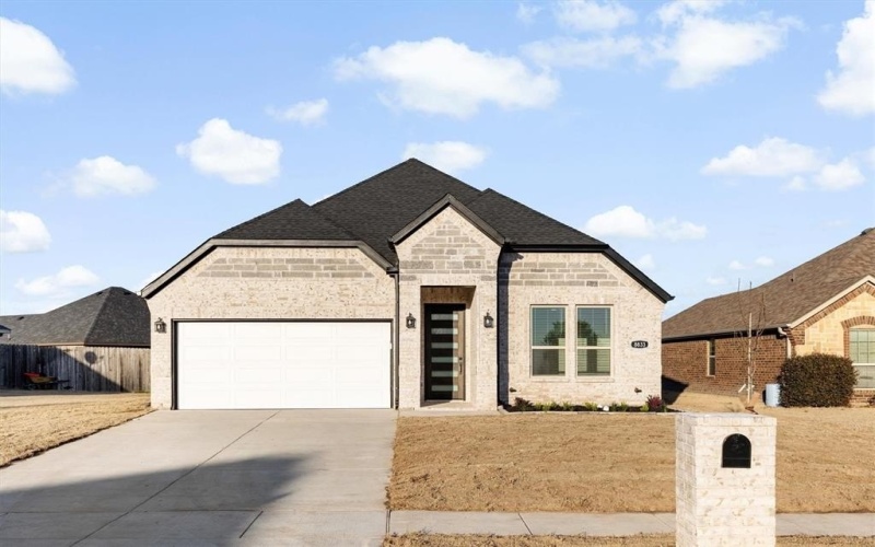 8833 Kiowa Drive, Greenville, TX 75402, 4 Bedrooms Bedrooms, ,2 BathroomsBathrooms,Residential,For Sale,8833 Kiowa Drive,20858652