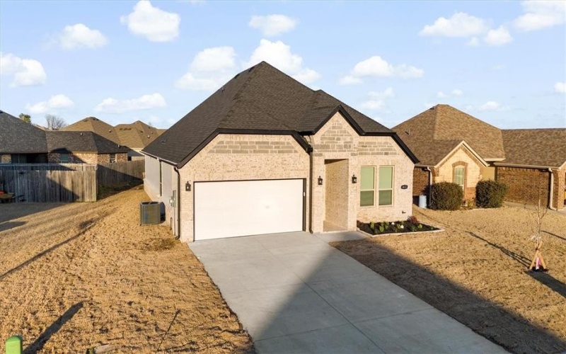 8833 Kiowa Drive, Greenville, TX 75402, 4 Bedrooms Bedrooms, ,2 BathroomsBathrooms,Residential,For Sale,8833 Kiowa Drive,20858652