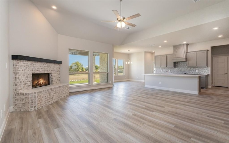 260 Crystal Lake Lane, Red Oak, TX 75154, 4 Bedrooms Bedrooms, ,3 BathroomsBathrooms,Residential,For Sale,260 Crystal Lake Lane,20859055