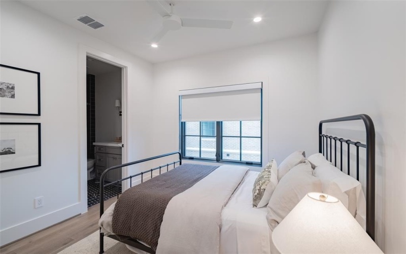 4529 Emerson Avenue #5, University Park, TX 75205, 2 Bedrooms Bedrooms, ,2 BathroomsBathrooms,Residential Lease,For Rent,4529 Emerson Avenue,20859307