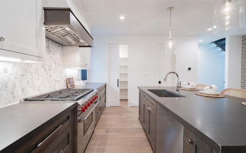 4529 Emerson Avenue #5, University Park, TX 75205, 2 Bedrooms Bedrooms, ,2 BathroomsBathrooms,Residential Lease,For Rent,4529 Emerson Avenue,20859307