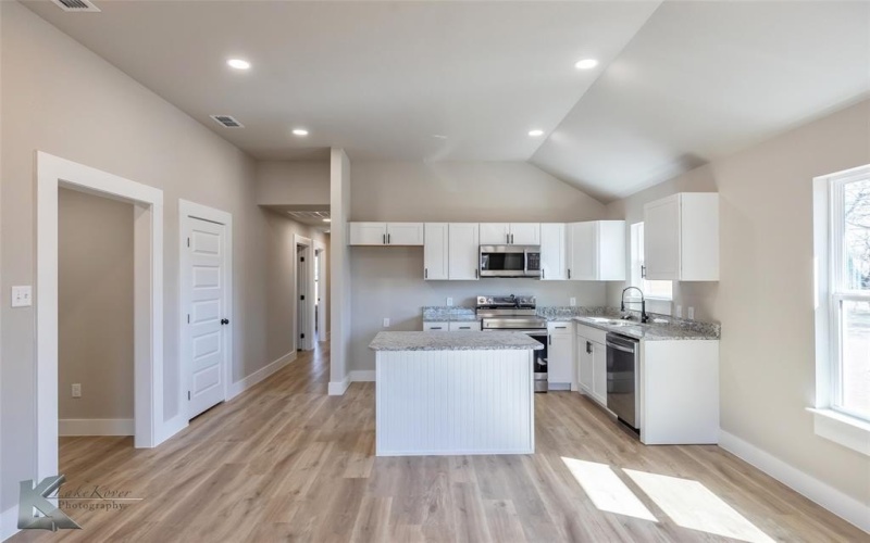 1037 Elm Street, Abilene, TX 79602, 3 Bedrooms Bedrooms, ,2 BathroomsBathrooms,Residential,For Sale,1037 Elm Street,20859477