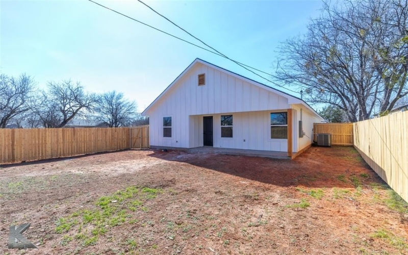 1037 Elm Street, Abilene, TX 79602, 3 Bedrooms Bedrooms, ,2 BathroomsBathrooms,Residential,For Sale,1037 Elm Street,20859477