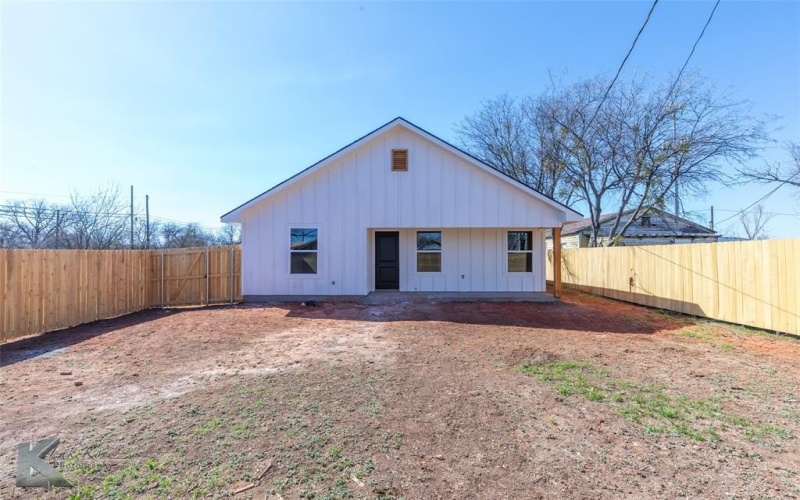 1037 Elm Street, Abilene, TX 79602, 3 Bedrooms Bedrooms, ,2 BathroomsBathrooms,Residential,For Sale,1037 Elm Street,20859477