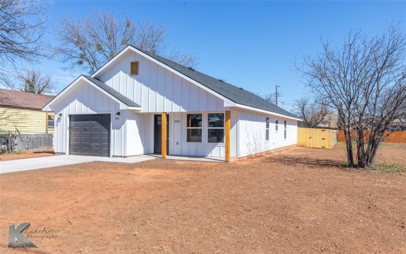 1037 Elm Street, Abilene, TX 79602, 3 Bedrooms Bedrooms, ,2 BathroomsBathrooms,Residential,For Sale,1037 Elm Street,20859477