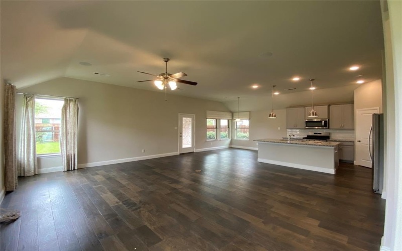 8325 Oak Island Trail, McKinney, TX 75071, 3 Bedrooms Bedrooms, ,2 BathroomsBathrooms,Residential,For Sale,8325 Oak Island Trail,20859606